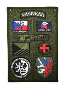 Nášivkář, patchboard A3 oliv